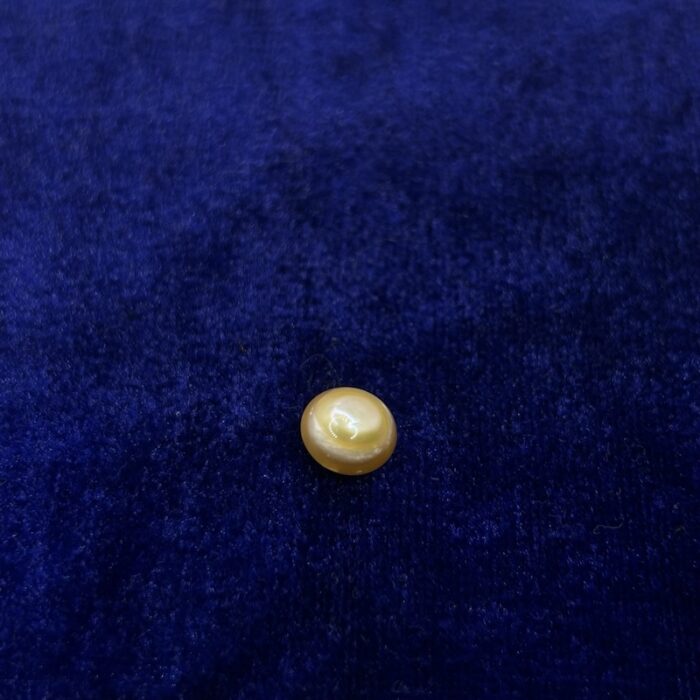 Natural Keshi Pearl 3.37 ct (3.67 ratti)