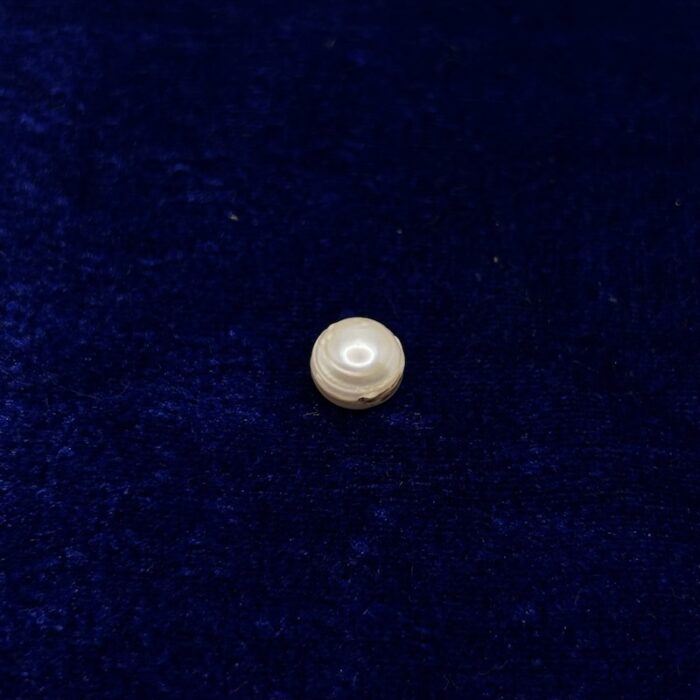 Natural Basra Pearl 4.33 ct  (4.72 ratti)