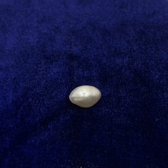 Natural Keshi Pearl 6.82 ct (7.43 ratti)