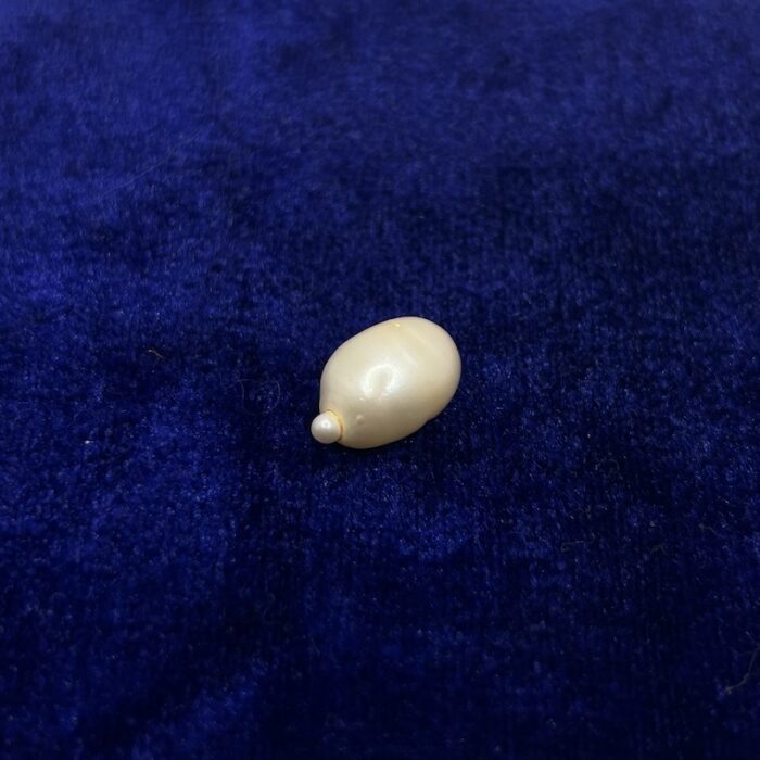 Natural Keshi Pearl 8.14 ct (8.87 ratti)