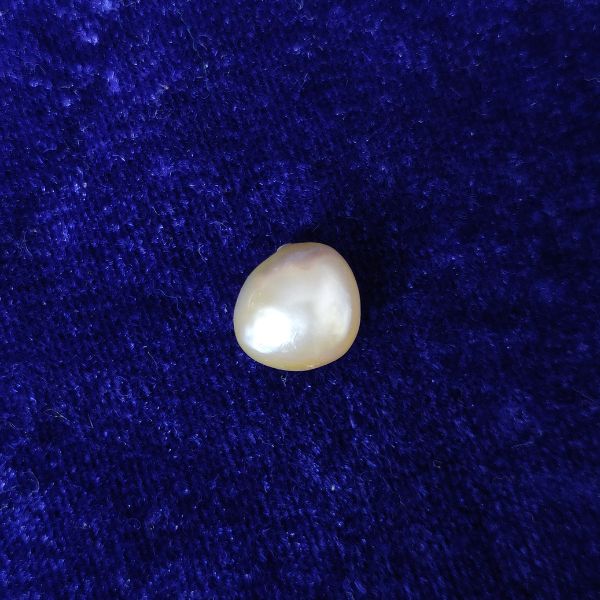 Natural Keshi Pearl 7.25 ct (7.90 ratti)